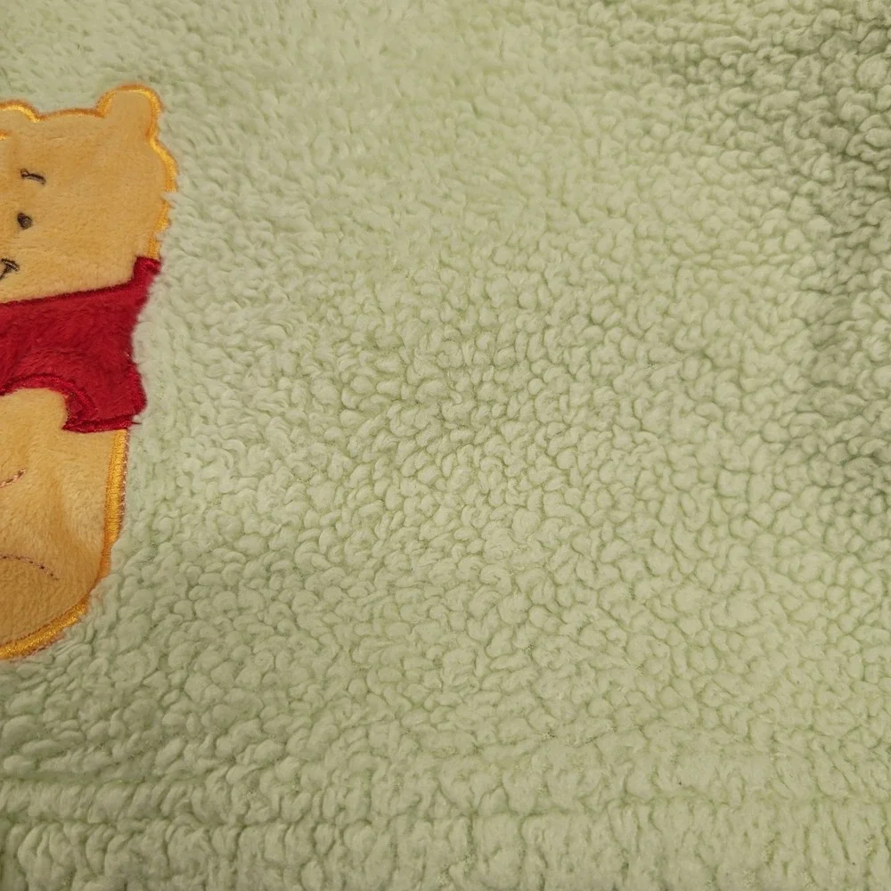 Disney‎ Baby Winnie the Pooh Green Sherpa Fleece Blanket 30x40 Sleepy Pooh Bee